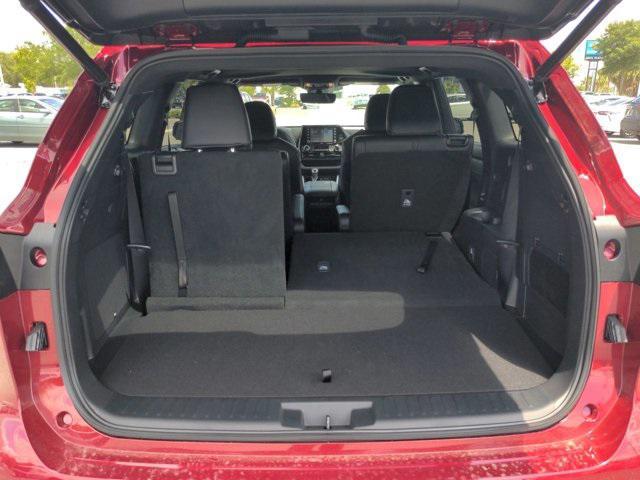 used 2022 Toyota Highlander car, priced at $32,985