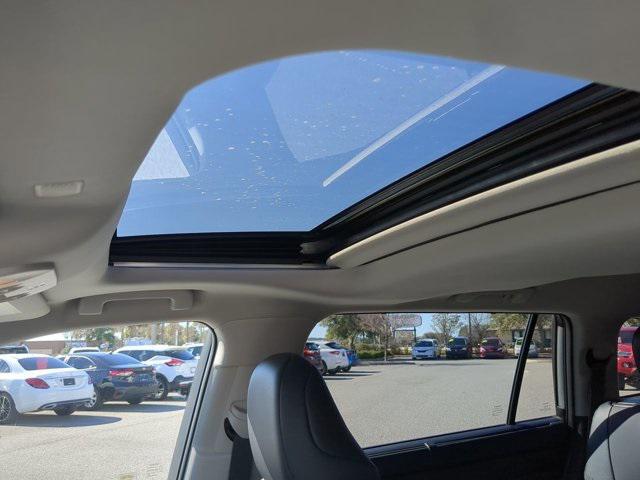 used 2020 Toyota Highlander Hybrid car, priced at $29,835