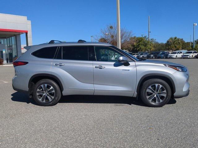 used 2020 Toyota Highlander Hybrid car, priced at $29,835