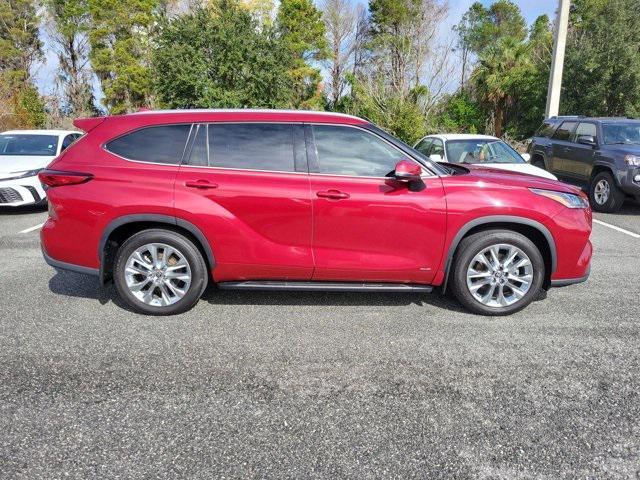 used 2022 Toyota Highlander Hybrid car, priced at $36,995