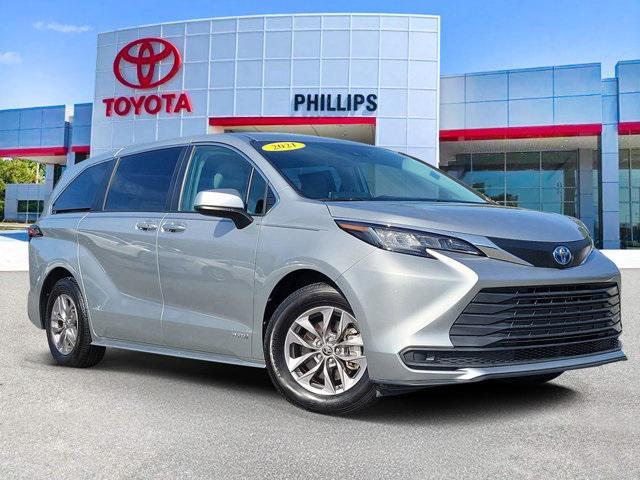 used 2021 Toyota Sienna car, priced at $33,998