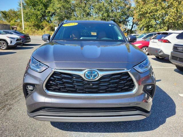 used 2024 Toyota Highlander Hybrid car, priced at $49,599