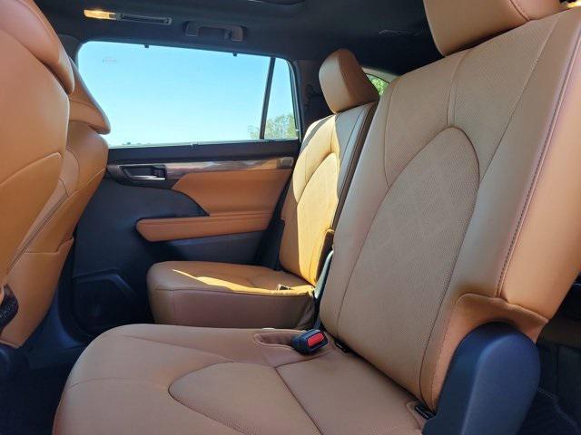 used 2024 Toyota Highlander Hybrid car, priced at $49,599