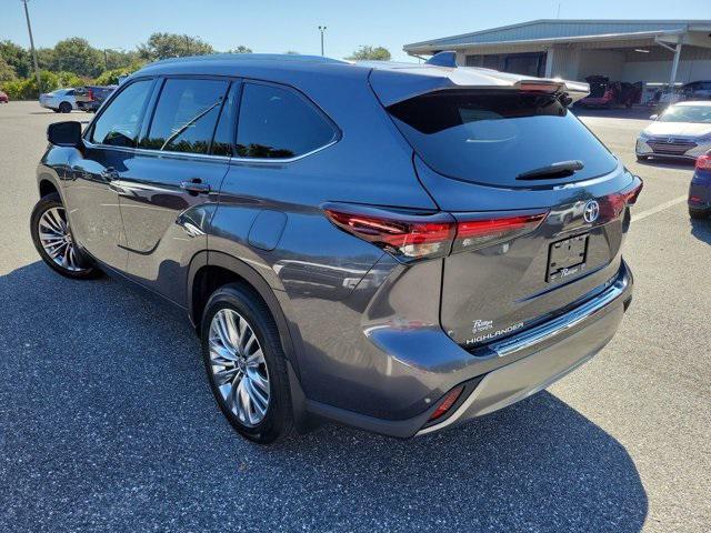 used 2024 Toyota Highlander Hybrid car, priced at $49,599
