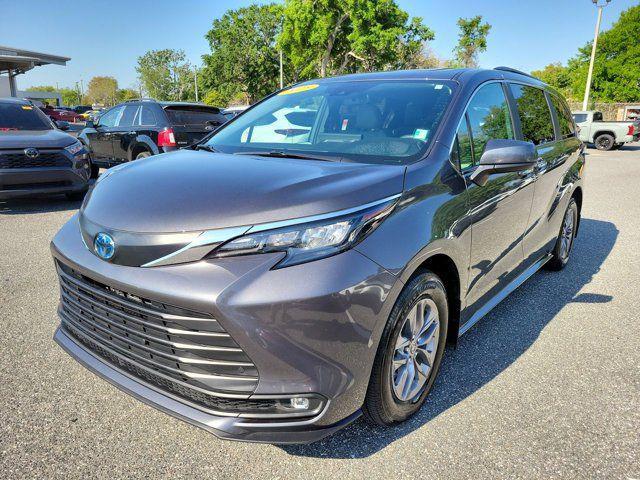 used 2025 Toyota Sienna car, priced at $46,999