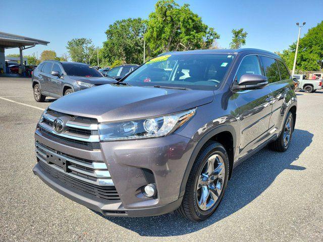 used 2018 Toyota Highlander car, priced at $27,998