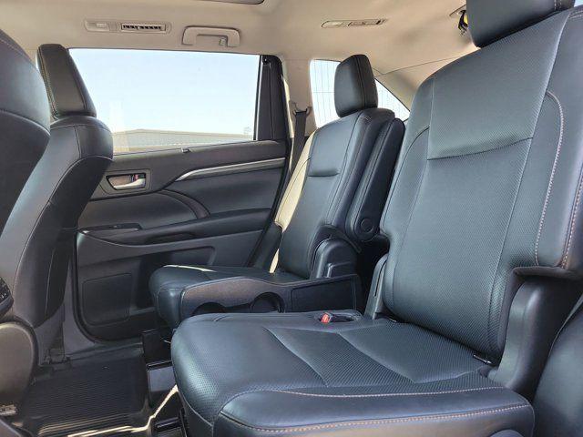 used 2018 Toyota Highlander car, priced at $27,998
