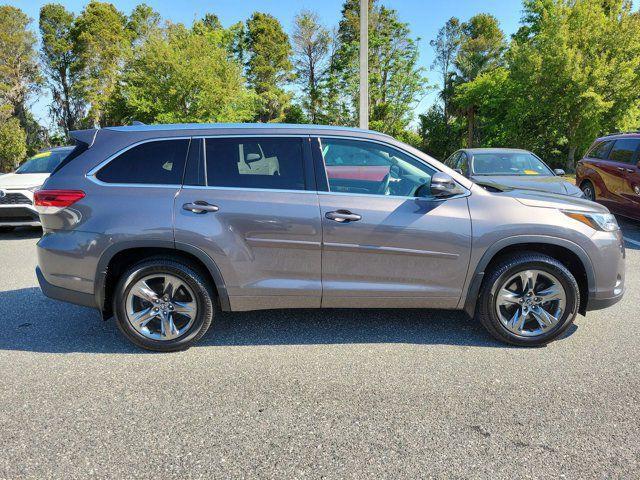 used 2018 Toyota Highlander car, priced at $27,998