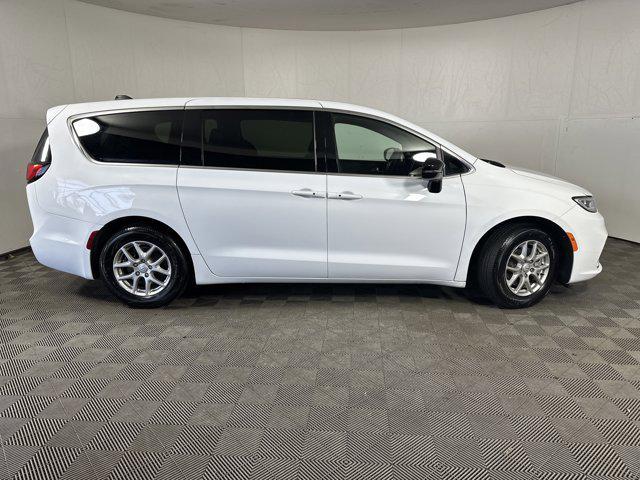 used 2026 Chrysler Pacifica car, priced at $35,453