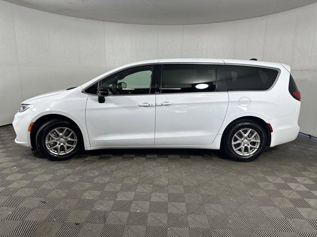 used 2026 Chrysler Pacifica car, priced at $35,453