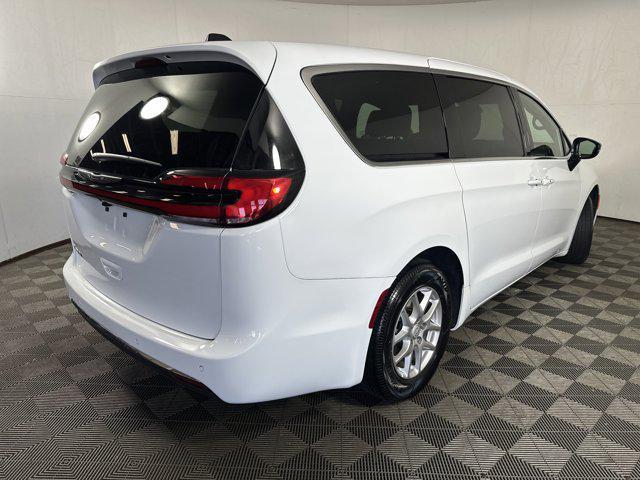 used 2026 Chrysler Pacifica car, priced at $35,453