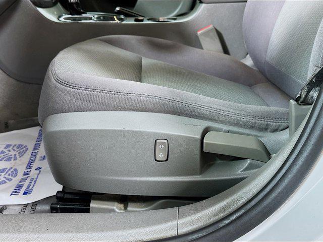 used 2015 Chevrolet Malibu car, priced at $9,771