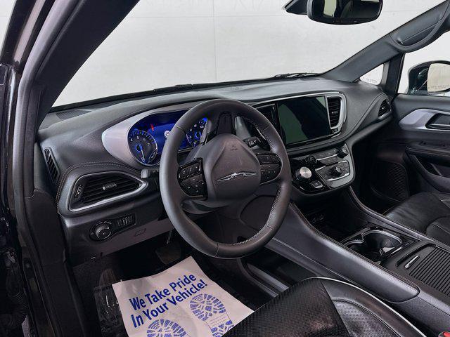 used 2025 Chrysler Pacifica car, priced at $34,853