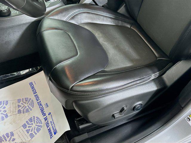 used 2021 Jeep Cherokee car, priced at $18,399