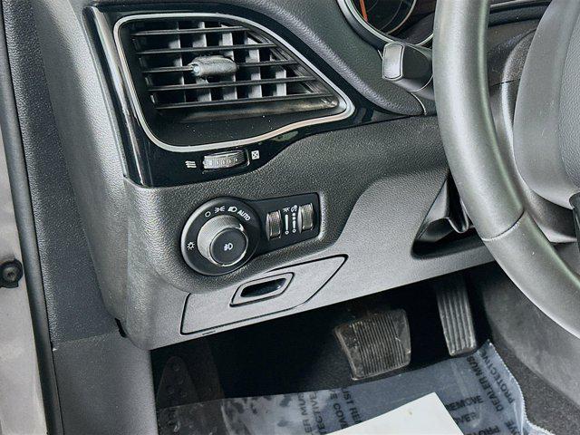 used 2021 Jeep Cherokee car, priced at $18,399