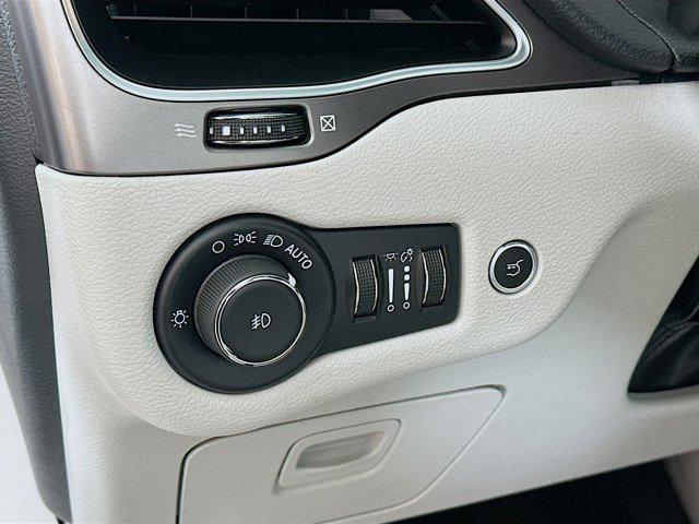 used 2022 Jeep Cherokee car, priced at $18,791