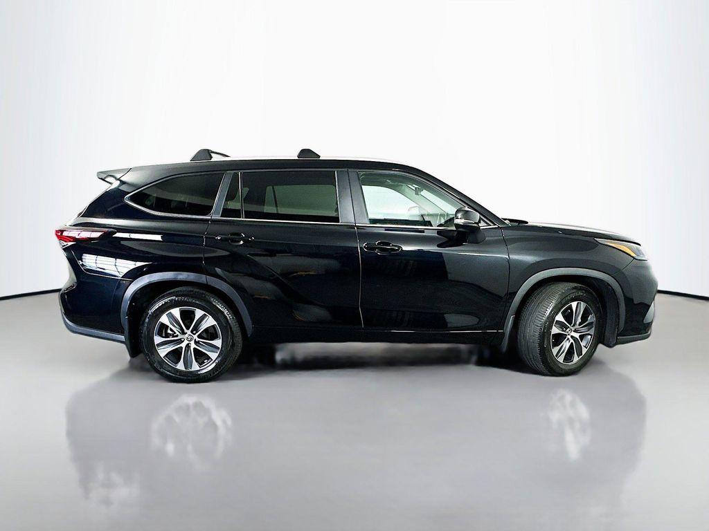 used 2024 Toyota Highlander car, priced at $44,113