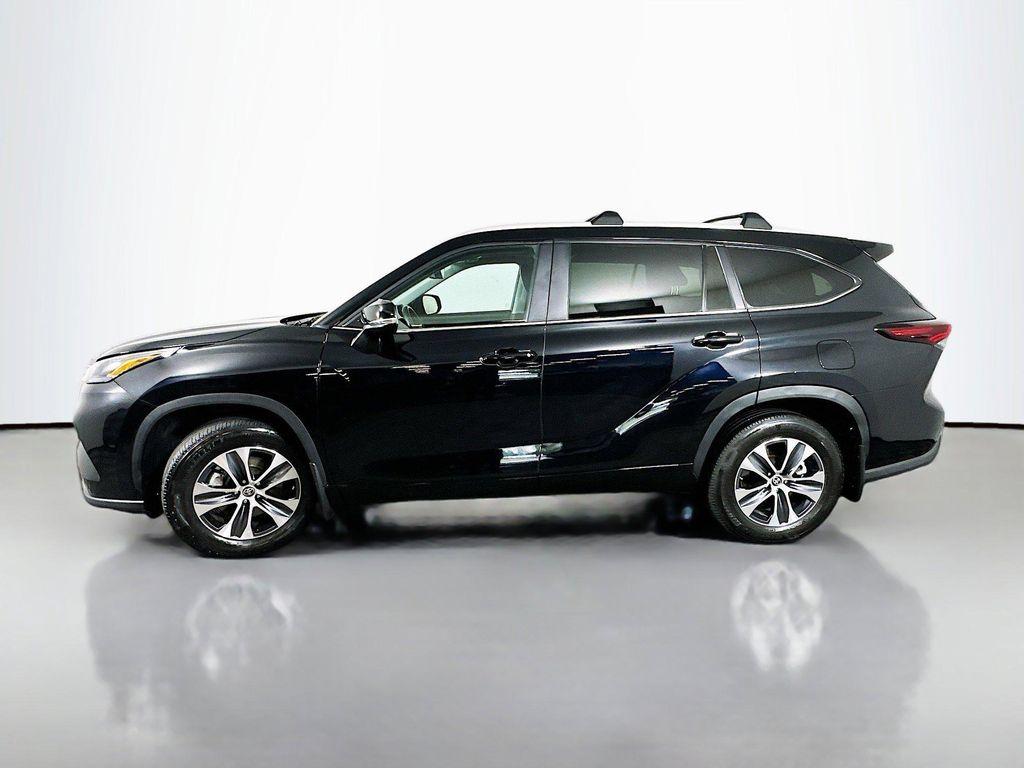 used 2024 Toyota Highlander car, priced at $44,113