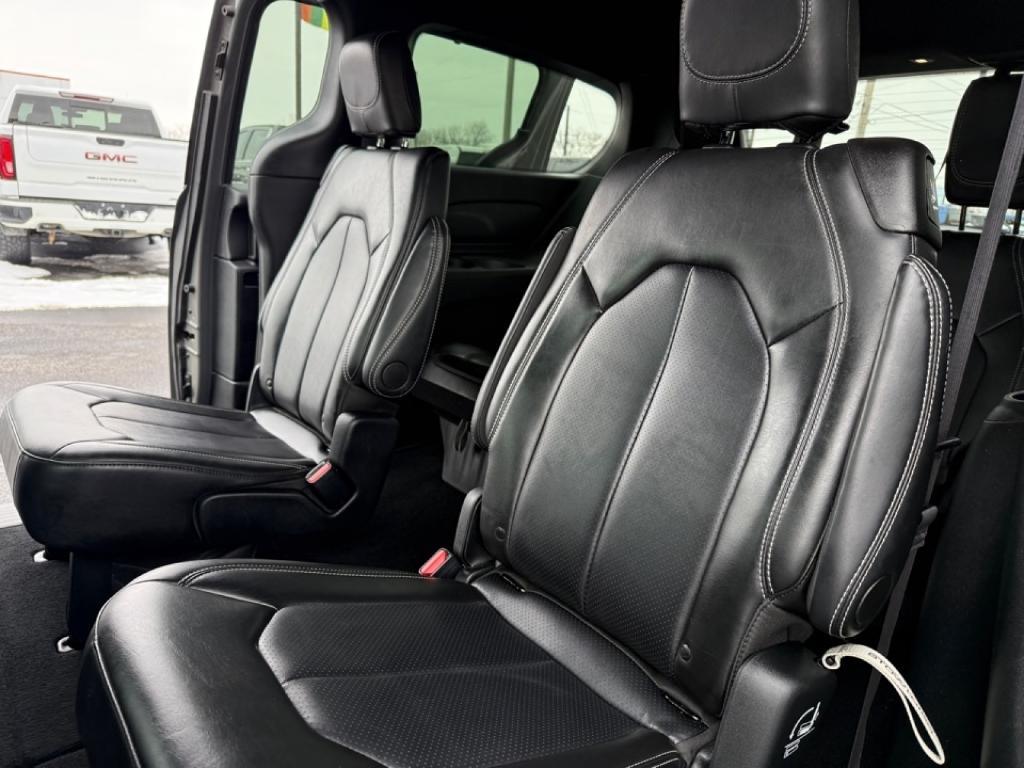 used 2025 Chrysler Pacifica car, priced at $28,991