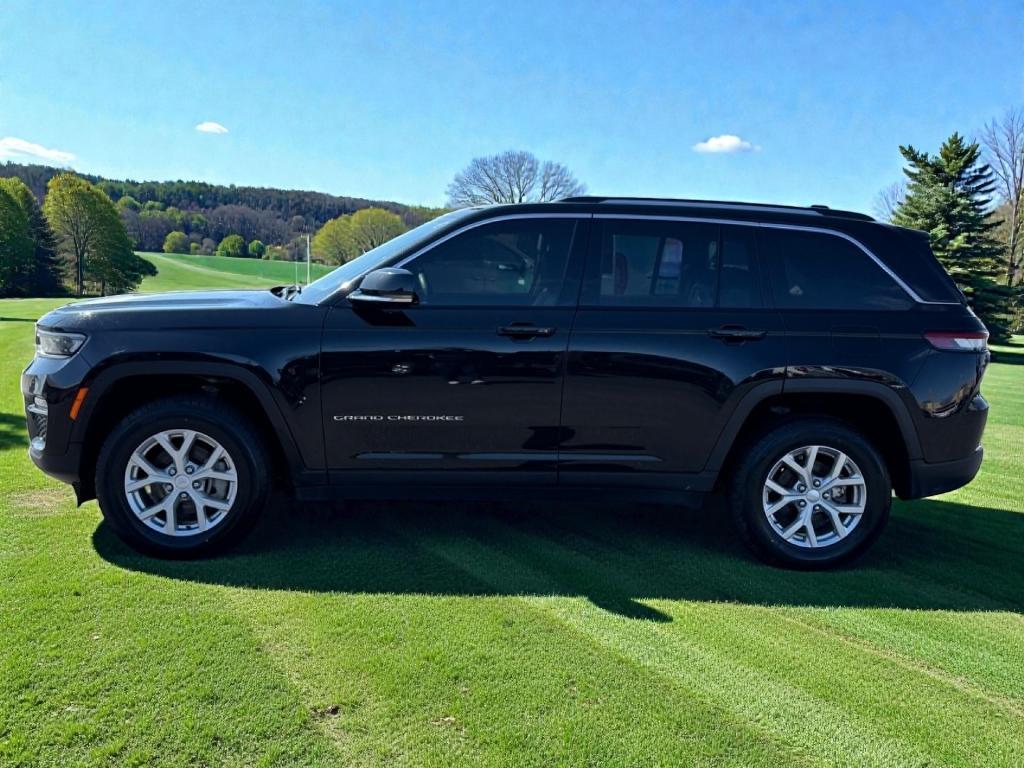 used 2023 Jeep Grand Cherokee car, priced at $30,131