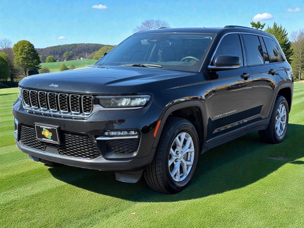 used 2023 Jeep Grand Cherokee car, priced at $30,131