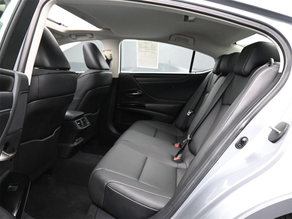 used 2025 Lexus ES 350 car, priced at $43,500