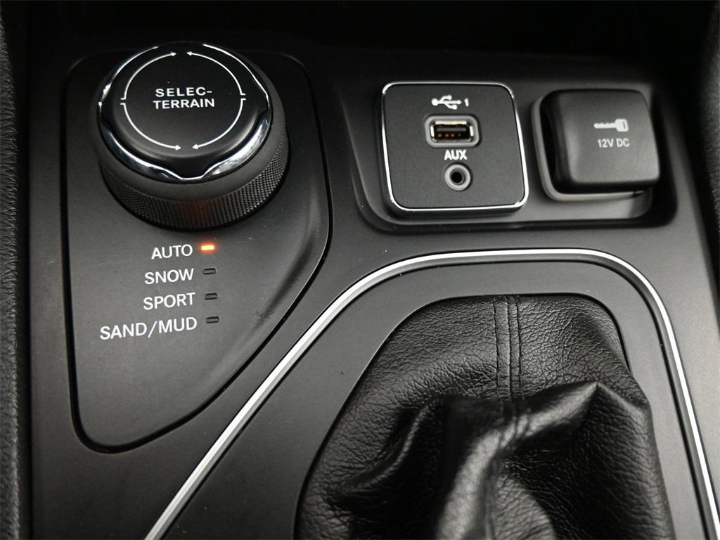 used 2021 Jeep Cherokee car, priced at $21,750