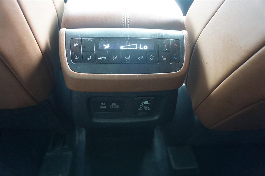 2022 Boulder Gray Pearl Nissan Pathfinder