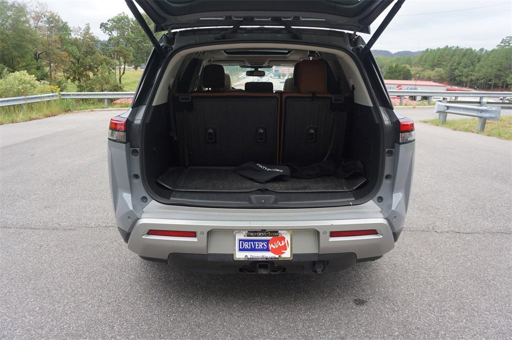 2022 Boulder Gray Pearl Nissan Pathfinder