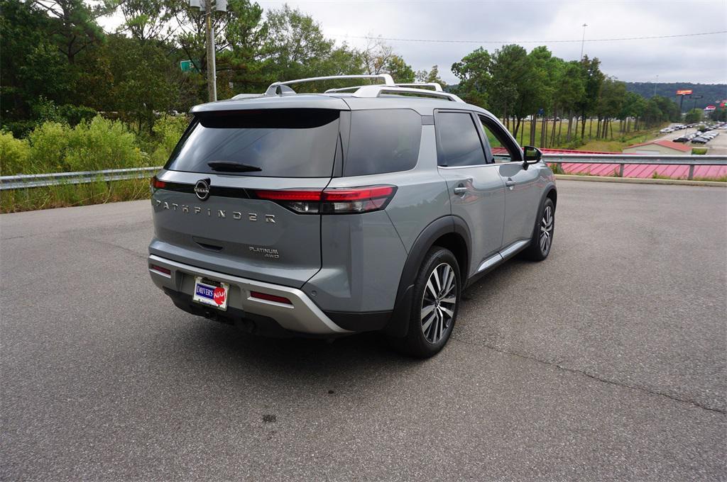2022 Boulder Gray Pearl Nissan Pathfinder