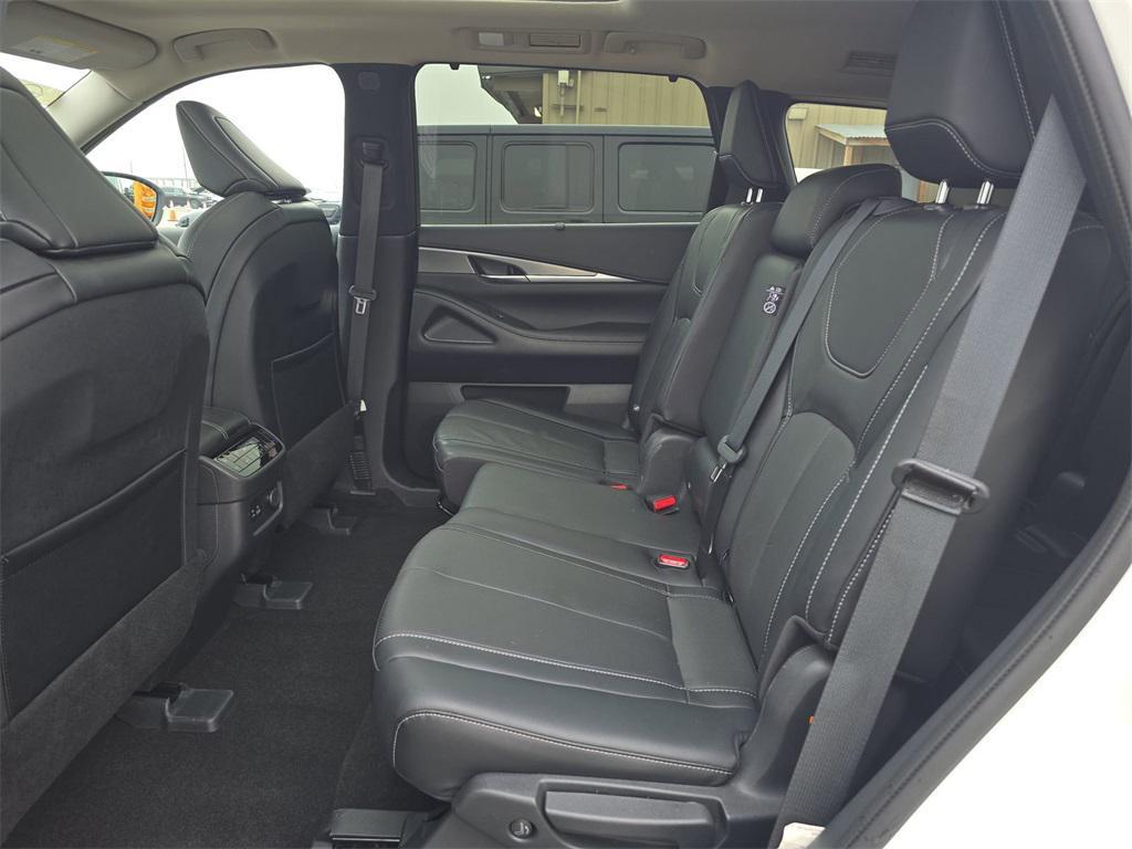 used 2023 INFINITI QX60 car, priced at $35,000