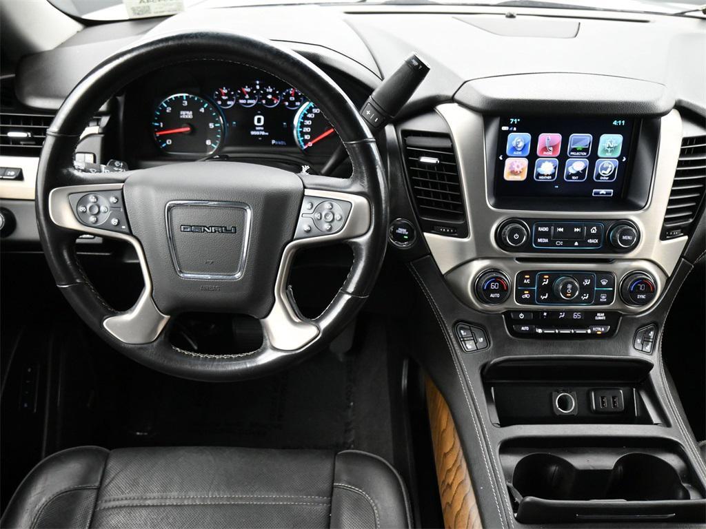 used 2020 GMC Yukon XL car, priced at $30,000