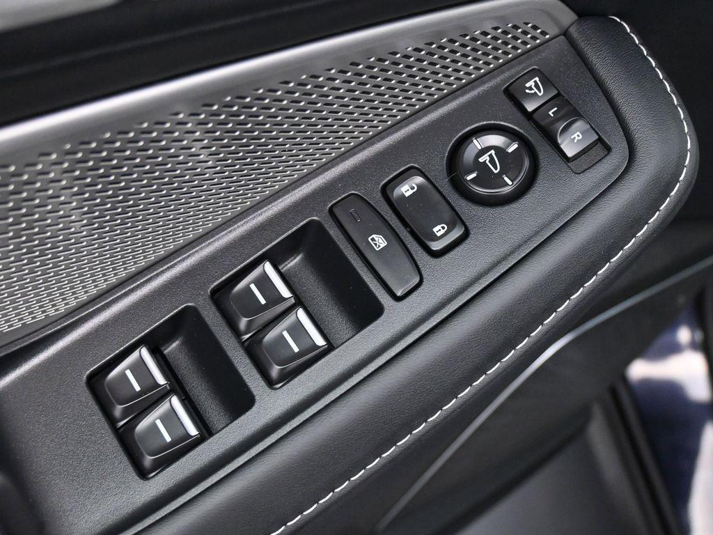 used 2023 Acura MDX car, priced at $43,799