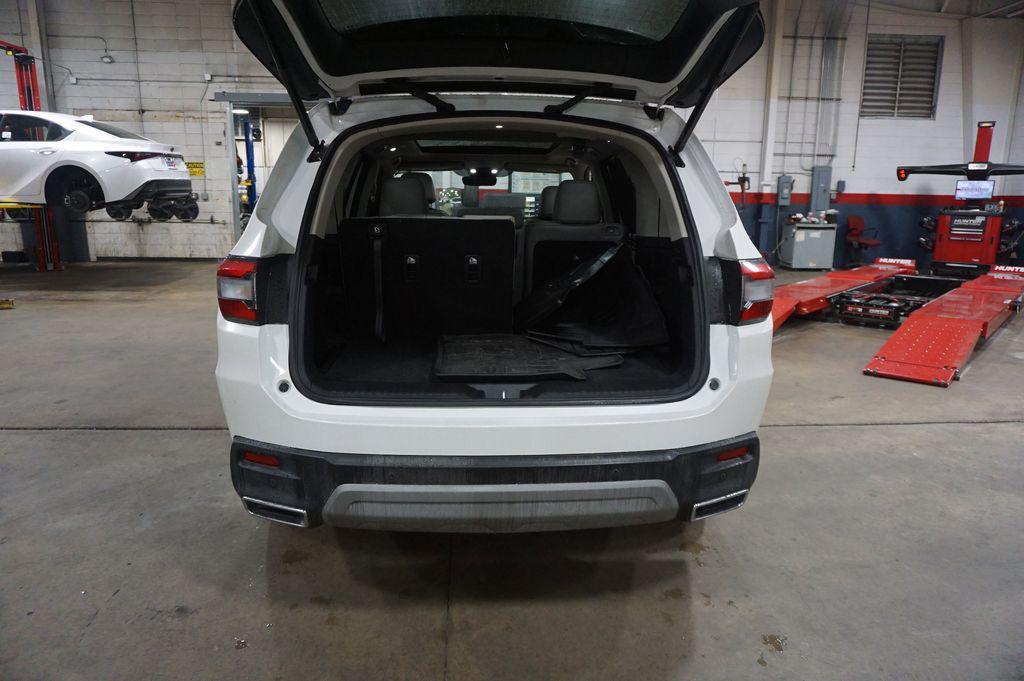 used 2024 Honda Pilot car, priced at $46,250