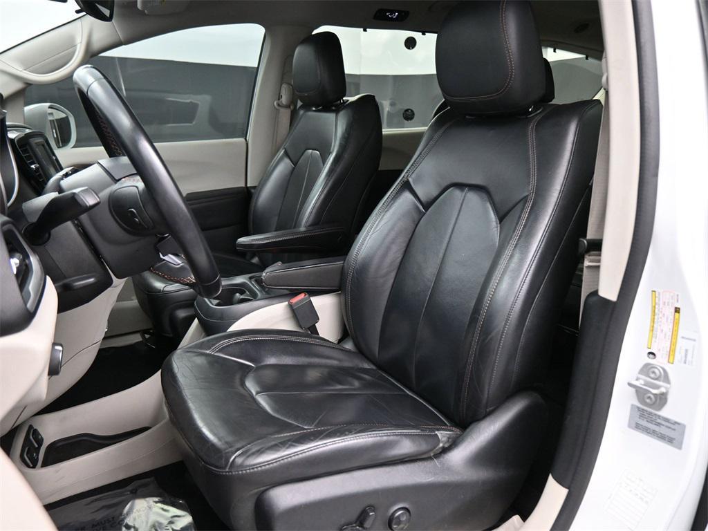 used 2017 Chrysler Pacifica car, priced at $11,250