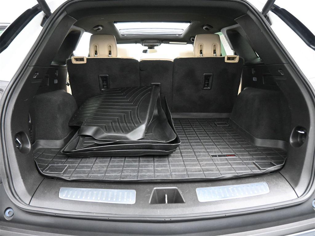 used 2017 Cadillac XT5 car, priced at $14,000