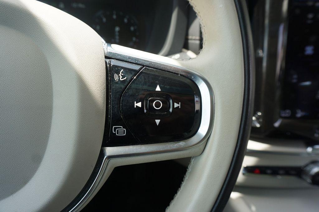 used 2021 Volvo XC60 car, priced at $25,750