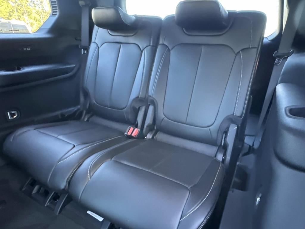 new 2025 Jeep Grand Cherokee L car, priced at $52,160