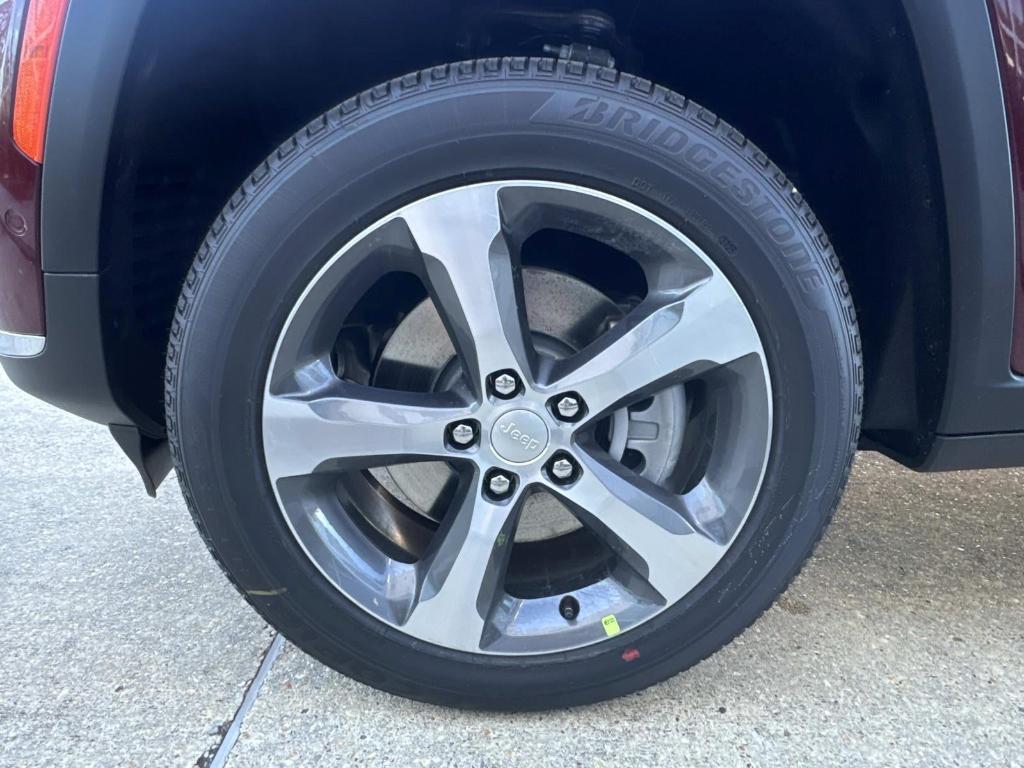 new 2025 Jeep Grand Cherokee L car, priced at $52,160