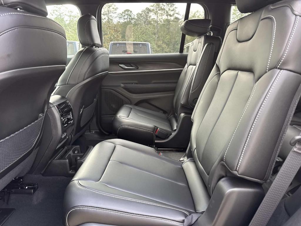 new 2025 Jeep Grand Cherokee L car, priced at $46,620