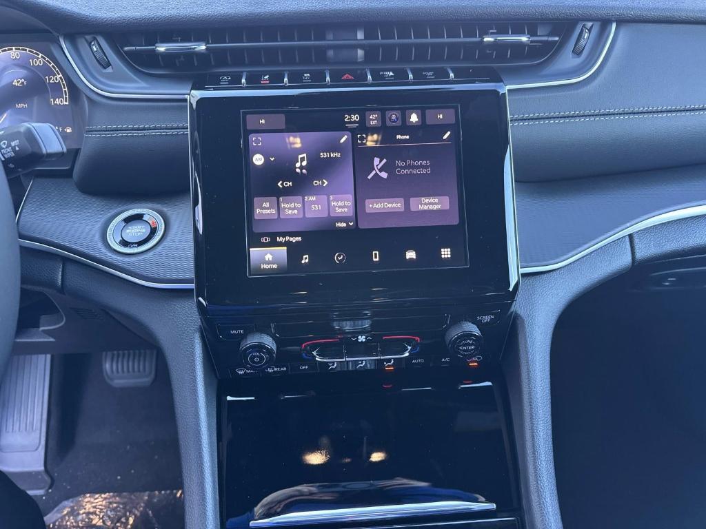 new 2025 Jeep Grand Cherokee car, priced at $36,725