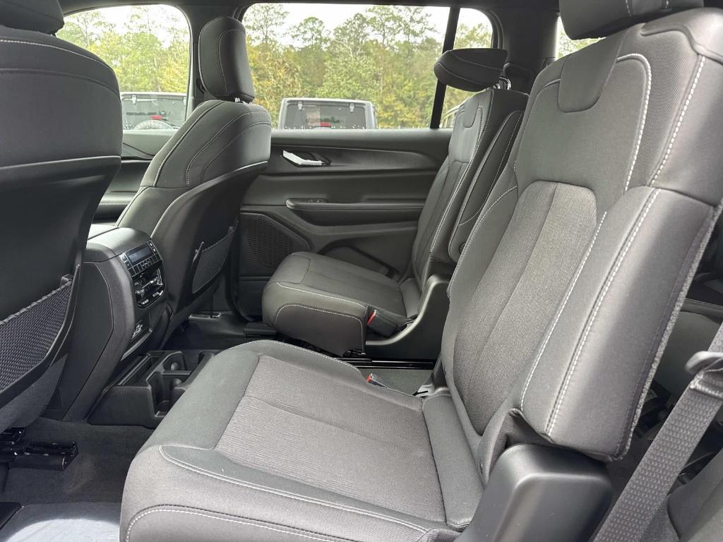 new 2025 Jeep Grand Cherokee L car, priced at $39,225