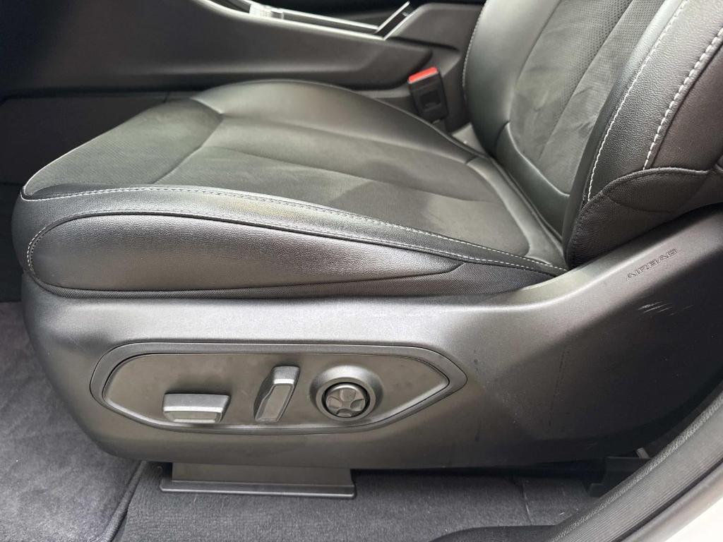 used 2024 Jeep Grand Cherokee car, priced at $37,998