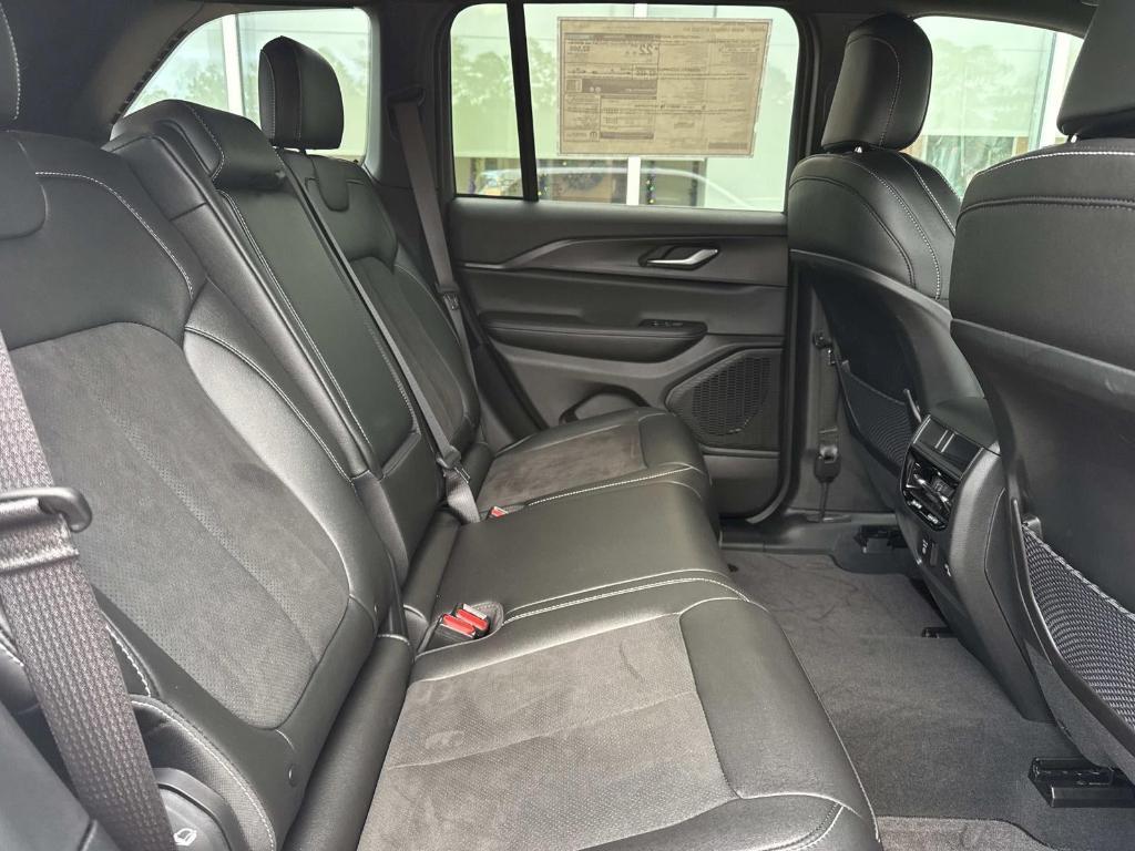 used 2024 Jeep Grand Cherokee car, priced at $37,998