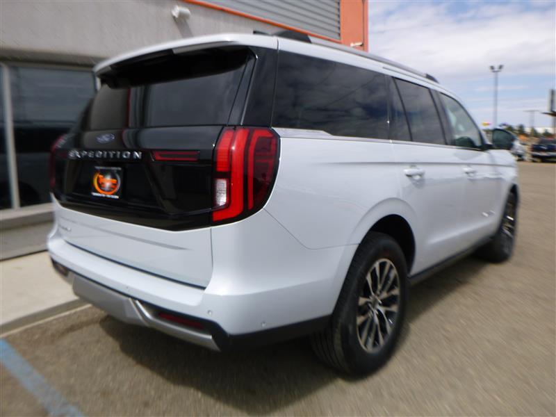 used 2025 Ford Expedition car, priced at $66,991