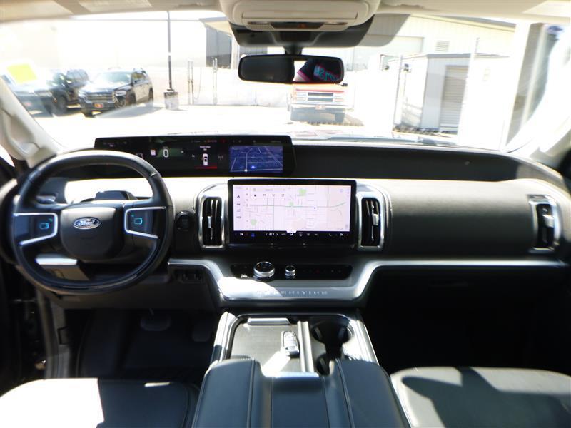 used 2025 Ford Expedition car, priced at $66,991