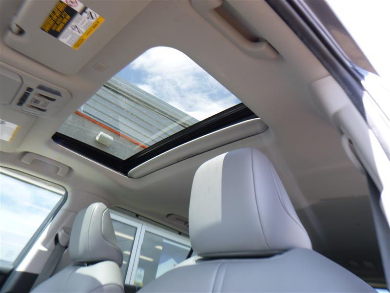 used 2022 Toyota Highlander car, priced at $28,386
