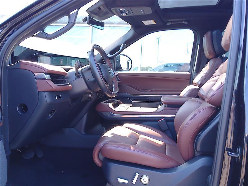 used 2025 Lincoln Navigator car, priced at $79,291