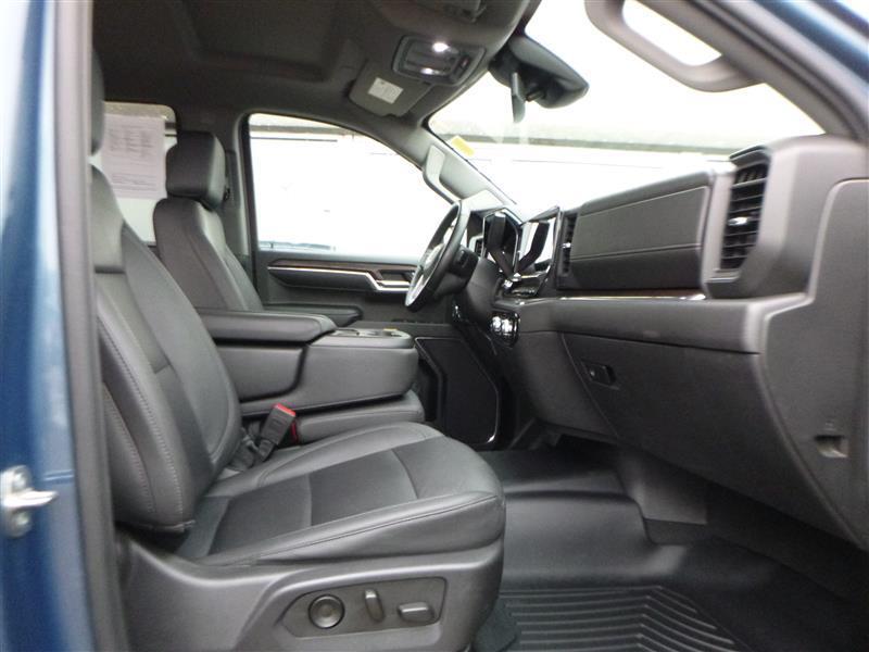 used 2024 GMC Sierra 1500 car, priced at $43,222