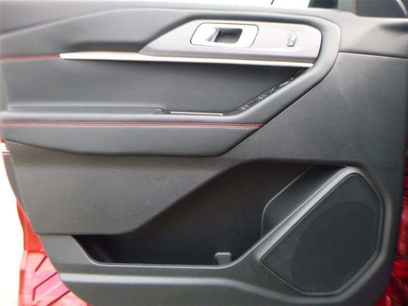 used 2025 Ford Explorer car, priced at $41,031